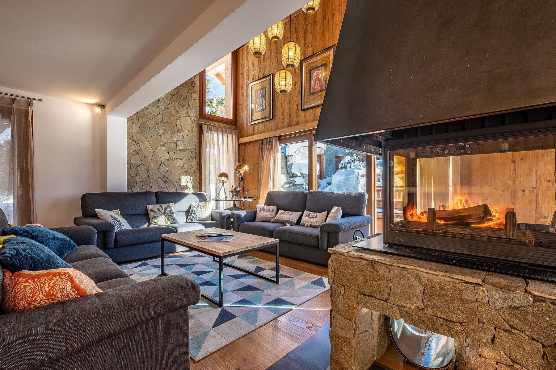 chalet de luxe 10 Pièces en location saisonnière sur MERIBEL LES ALLUES (73550)