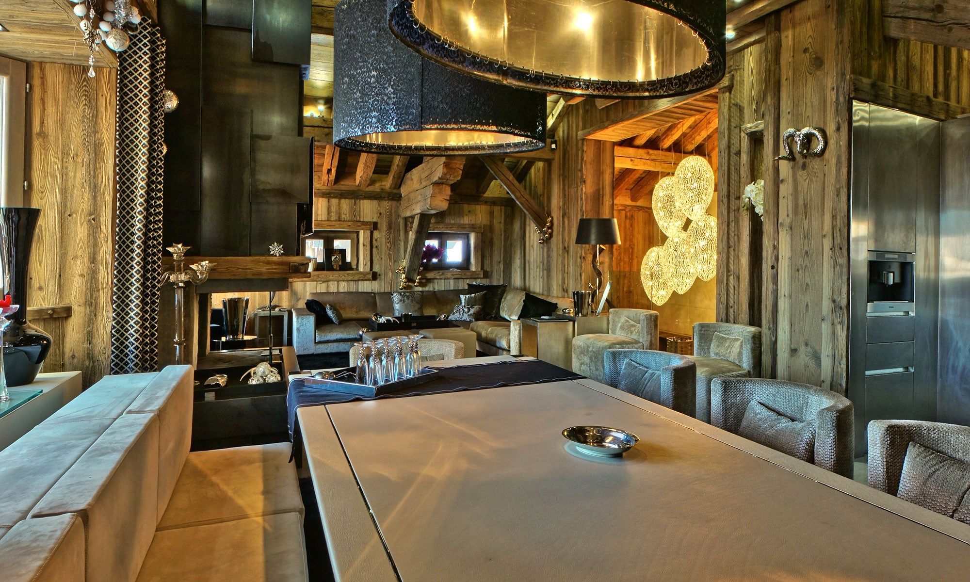 luxury chalet 5 Rooms for seasonal rent on COURCHEVEL (73120)