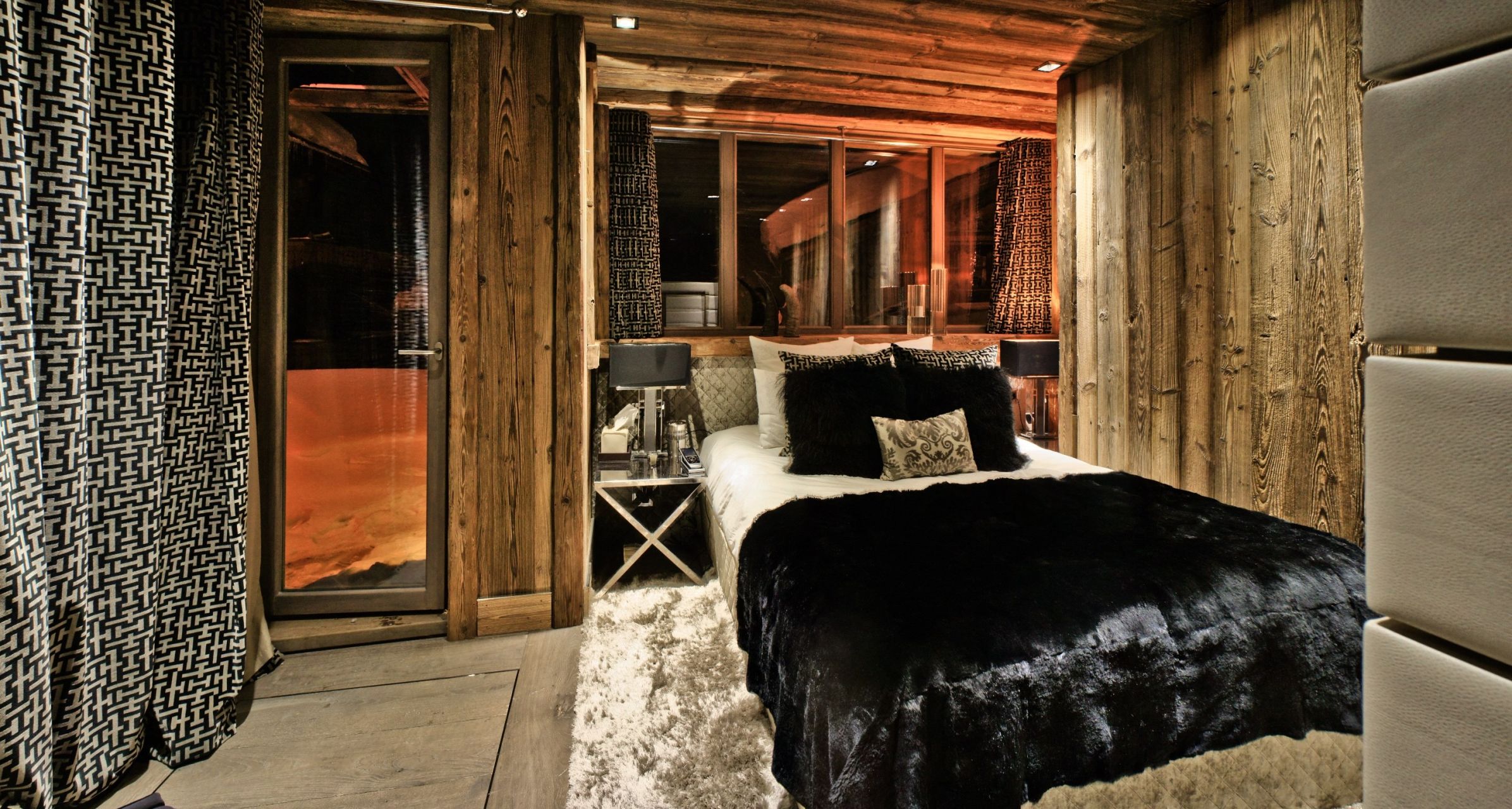 luxury chalet 5 Rooms for seasonal rent on COURCHEVEL (73120)