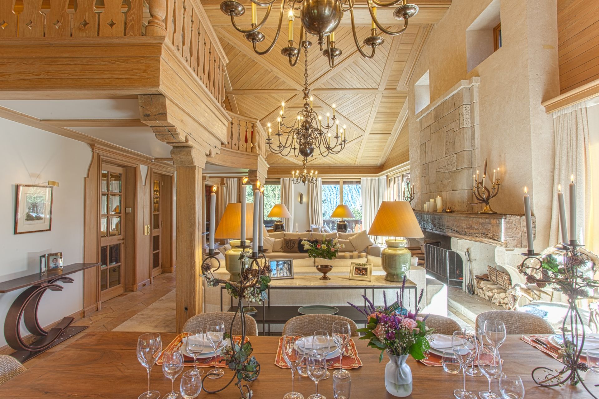 chalet de luxe 10 Pièces en location saisonnière sur COURCHEVEL (73120)