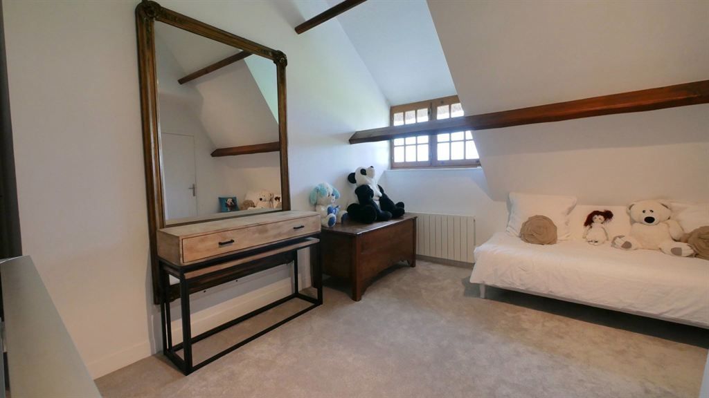 maison de luxe 9 Pièces en location saisonnière sur TOURGEVILLE (14800)