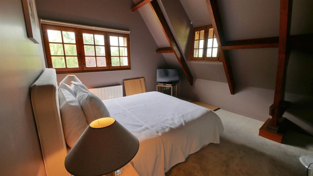 maison de luxe 9 Pièces en location saisonnière sur TOURGEVILLE (14800)