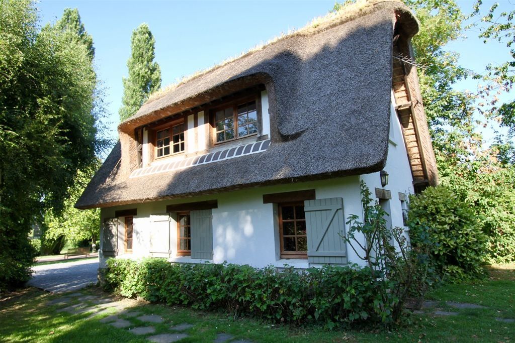 maison de luxe 9 Pièces en location saisonnière sur TOURGEVILLE (14800)