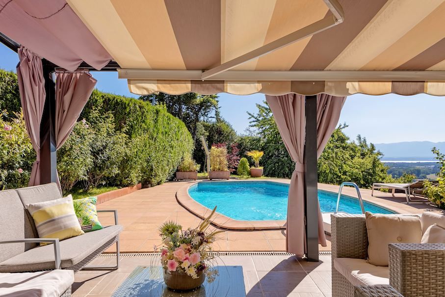 luxury house 6 Rooms for sale on BALLAISON (74140)