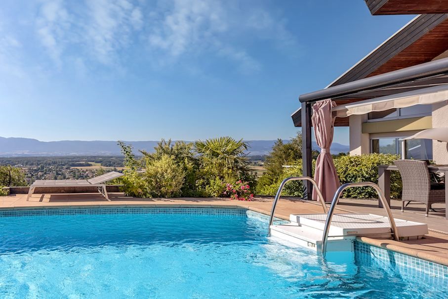 luxury house 6 Rooms for sale on BALLAISON (74140)