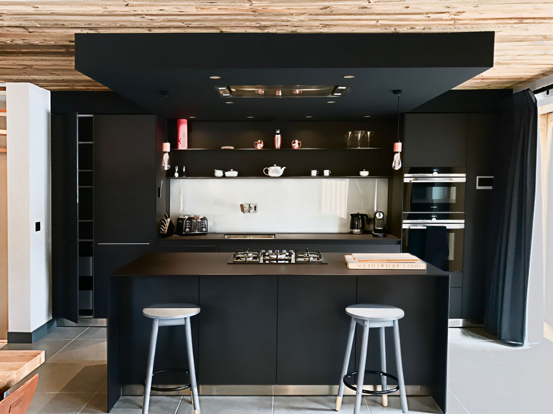 chalet de luxe 6 Pièces en location saisonnière sur MERIBEL LES ALLUES (73550)