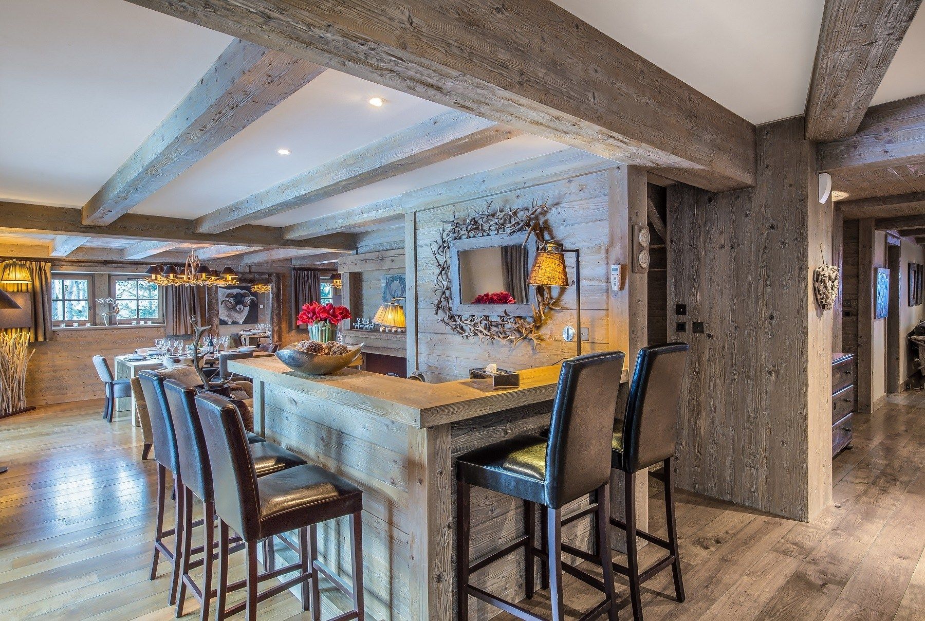 luxury chalet 10 Rooms for seasonal rent on MERIBEL LES ALLUES (73550)