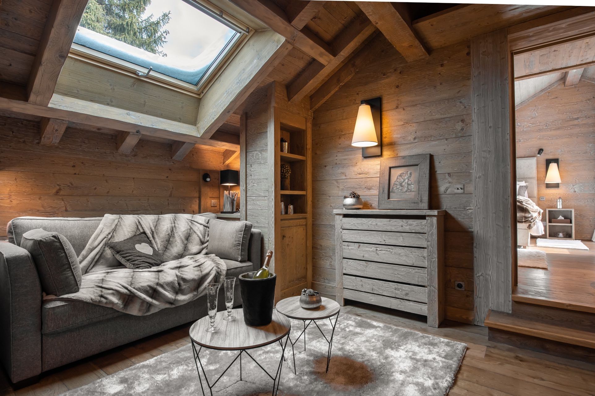 luxury chalet 10 Rooms for seasonal rent on MERIBEL LES ALLUES (73550)