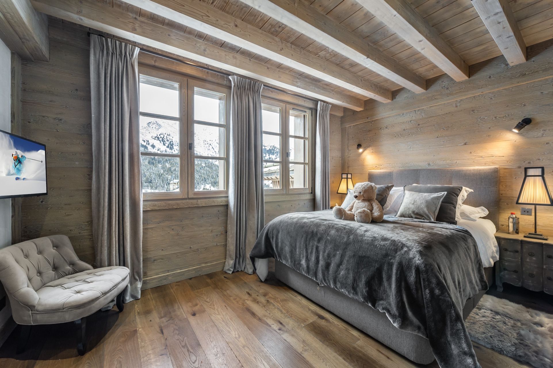 luxury chalet 10 Rooms for seasonal rent on MERIBEL LES ALLUES (73550)
