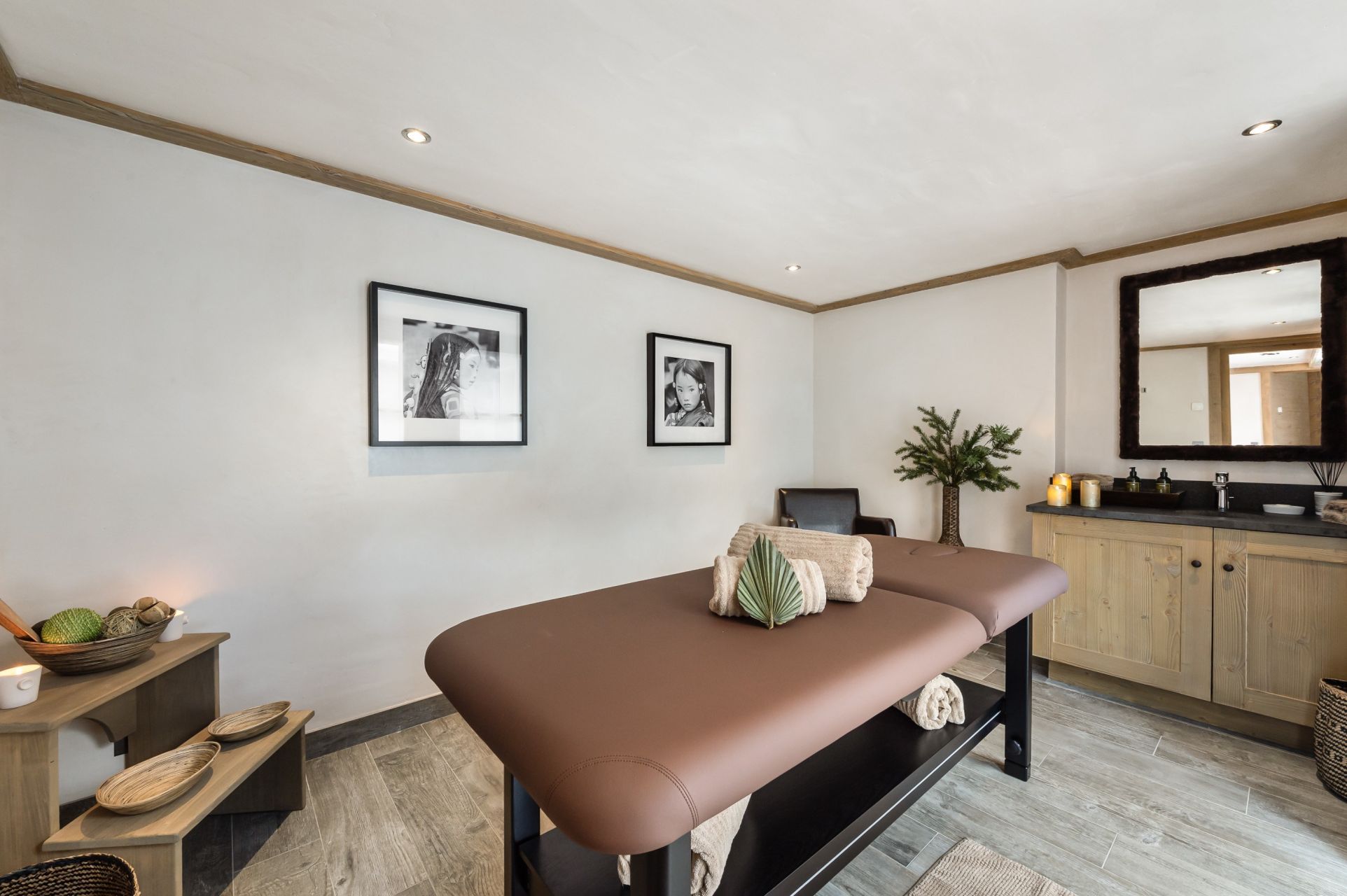 luxury chalet 10 Rooms for seasonal rent on MERIBEL LES ALLUES (73550)