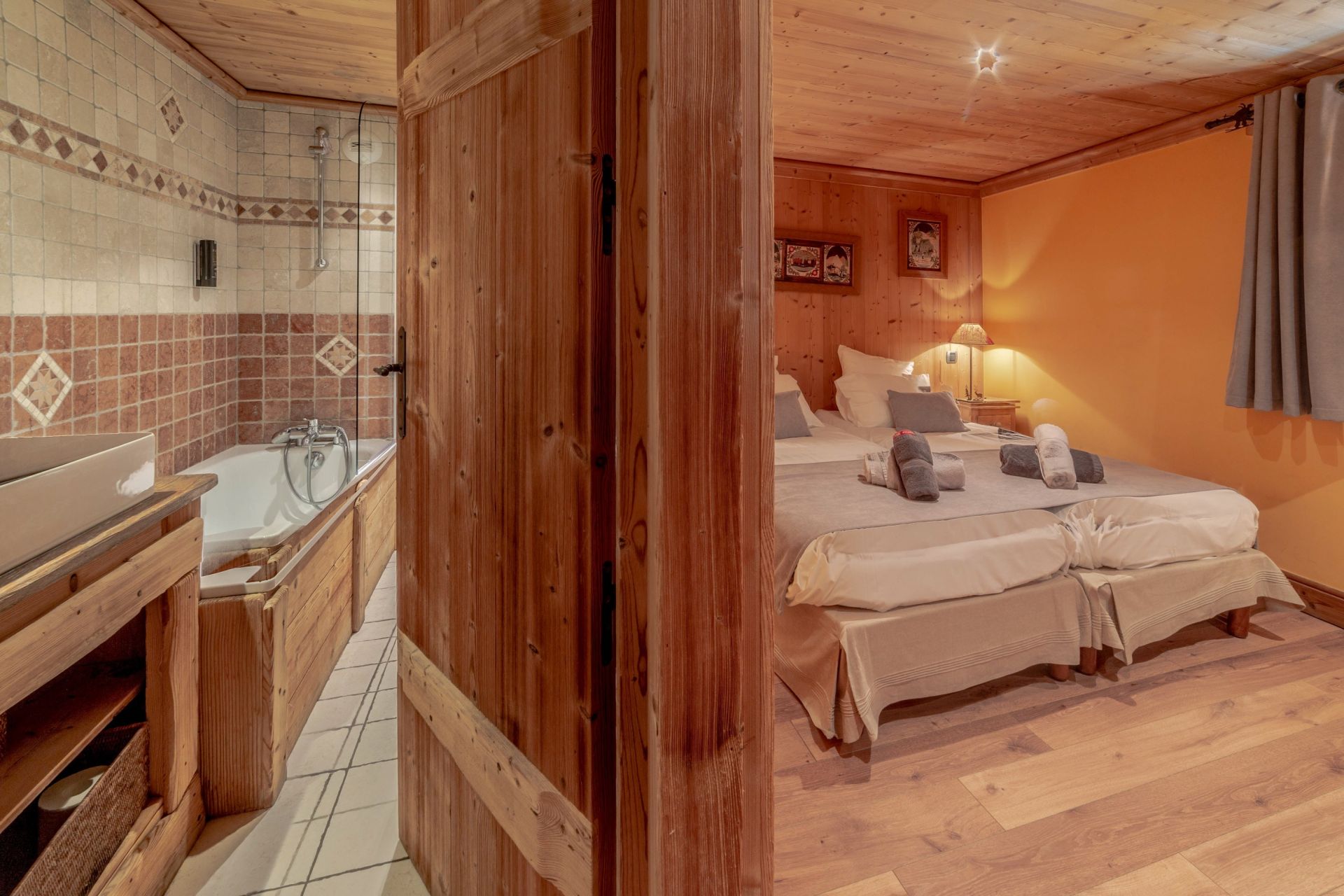 luxury chalet 7 Rooms for seasonal rent on MERIBEL LES ALLUES (73550)