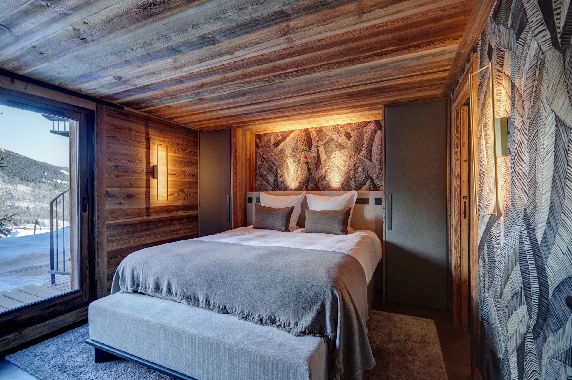 luxury chalet 8 Rooms for seasonal rent on MERIBEL LES ALLUES (73550)