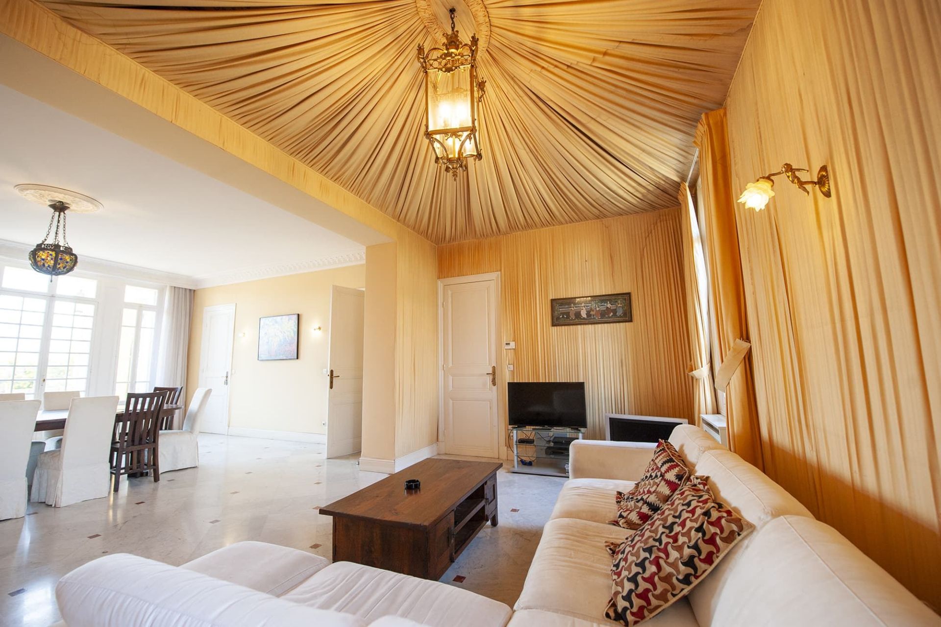 castle 13 Rooms for sale on PERPIGNAN (66000)