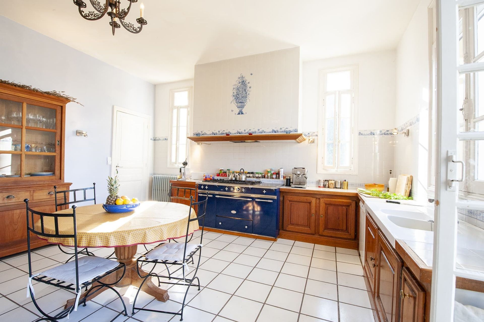 castle 13 Rooms for sale on PERPIGNAN (66000)