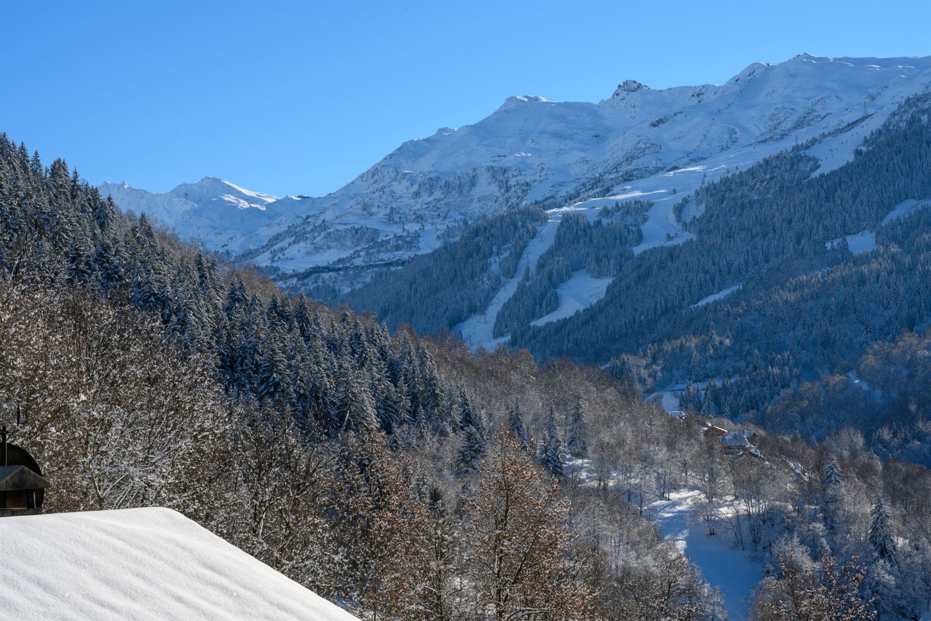 chalet de luxe 10 Pièces en location saisonnière sur MERIBEL LES ALLUES (73550)