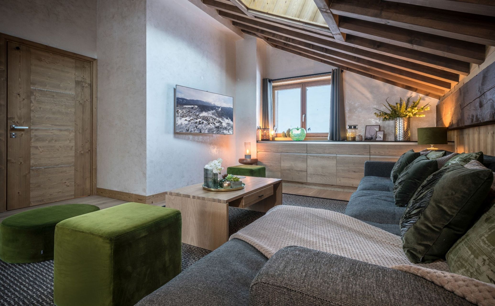 chalet de luxe 10 Pièces en location saisonnière sur MERIBEL LES ALLUES (73550)