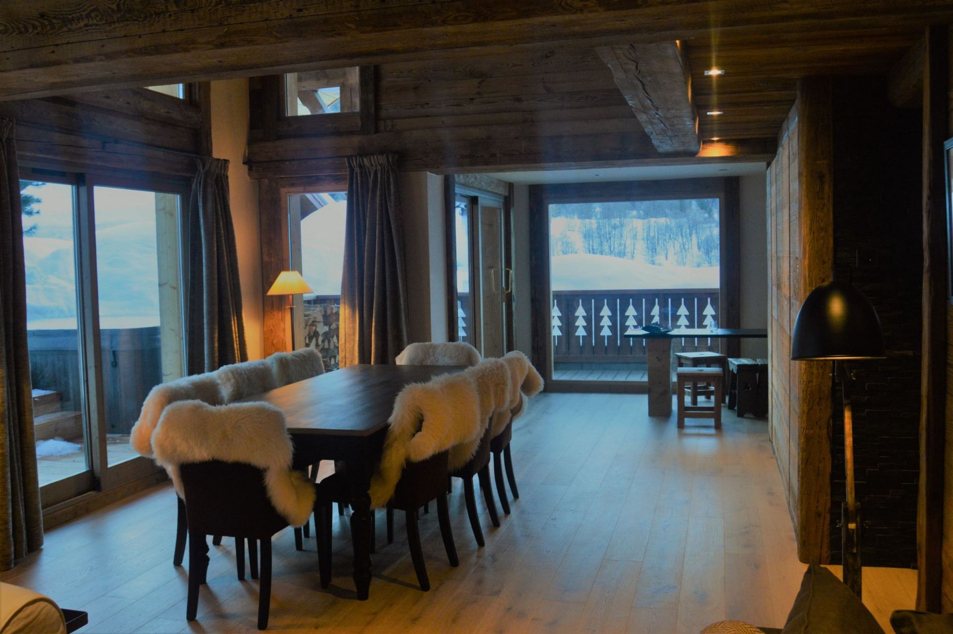 luxury chalet 9 Rooms for seasonal rent on MERIBEL LES ALLUES (73550)