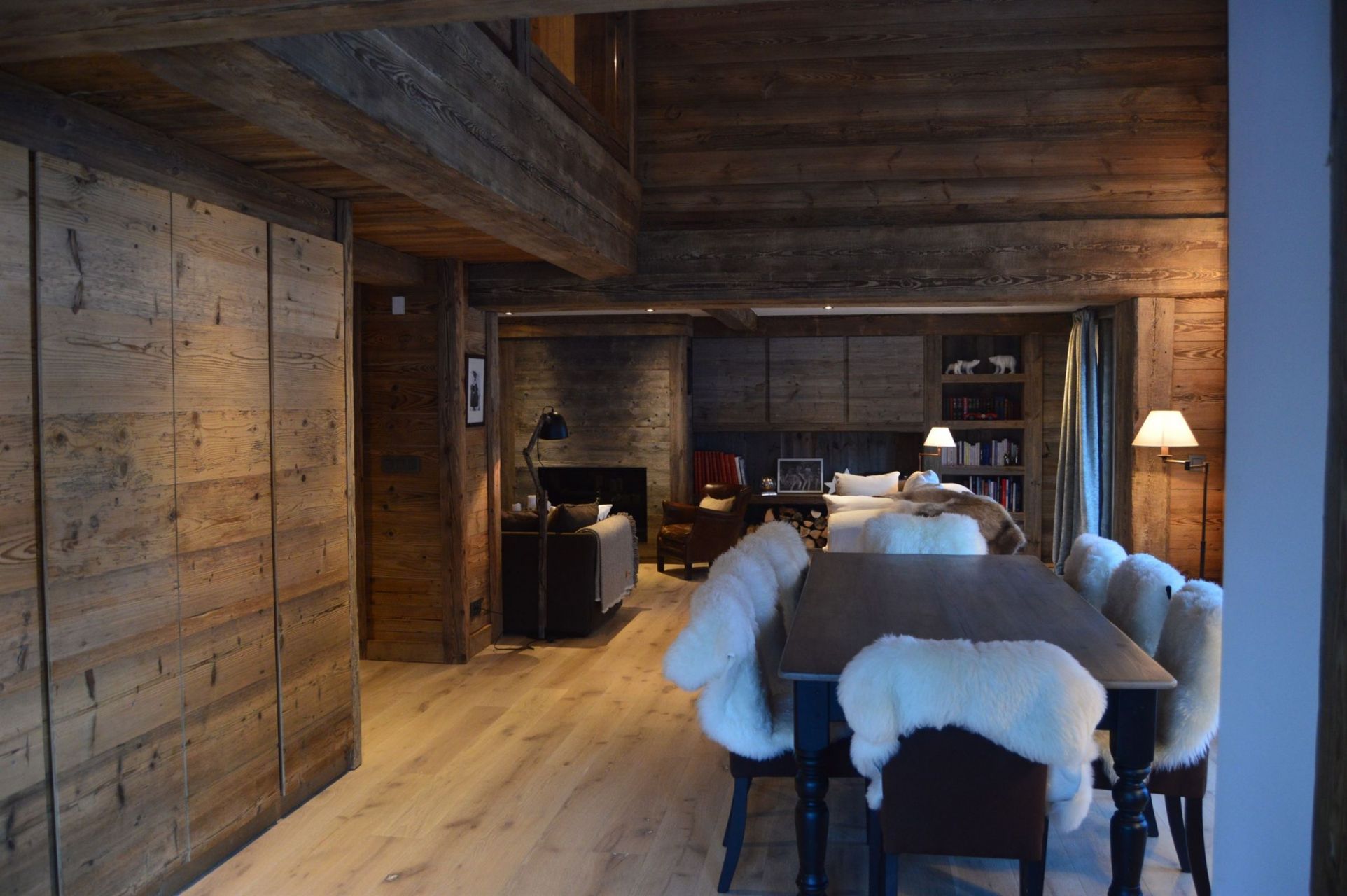 luxury chalet 9 Rooms for seasonal rent on MERIBEL LES ALLUES (73550)