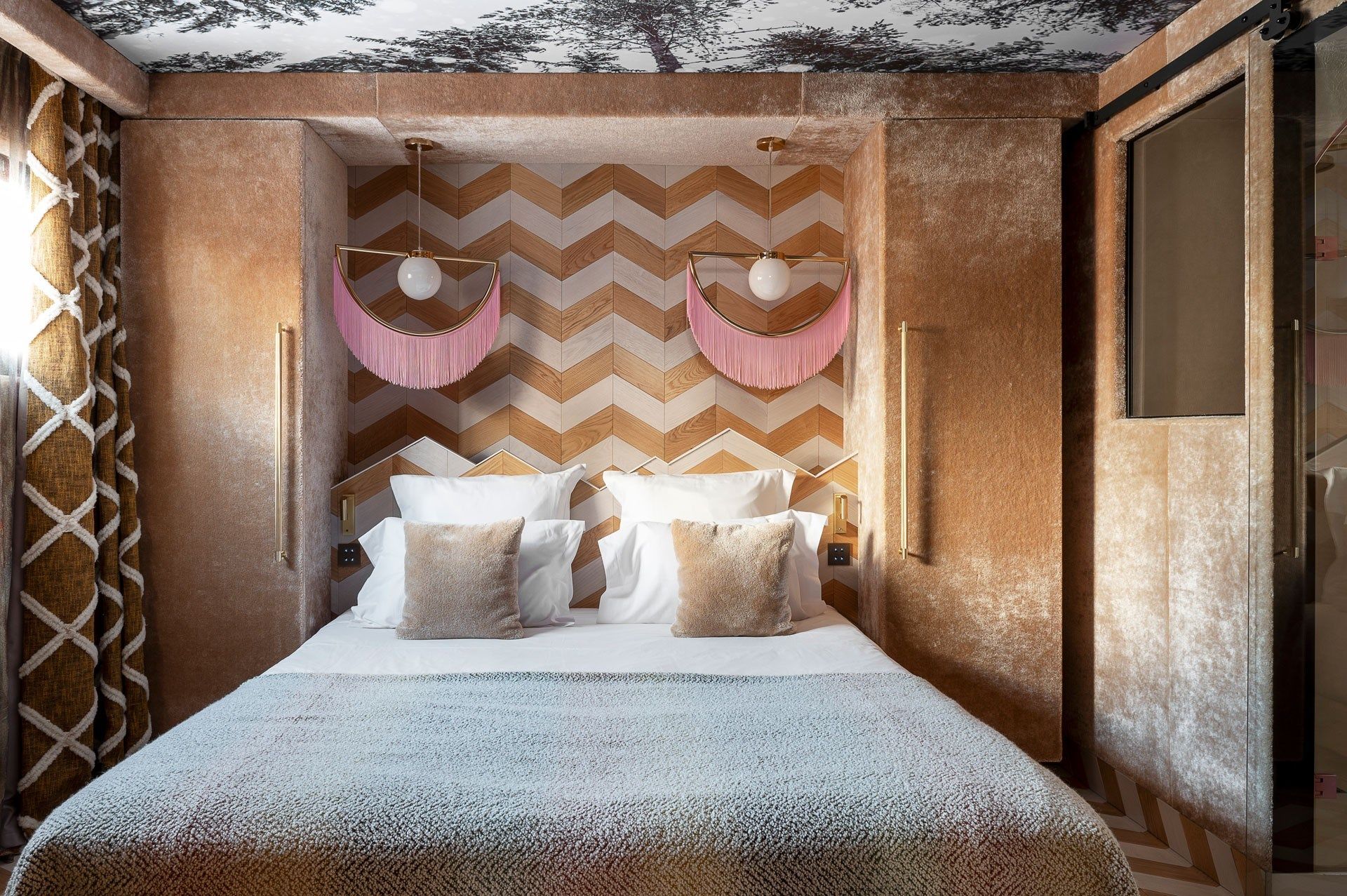 luxury chalet 5 Rooms for seasonal rent on COURCHEVEL (73120)