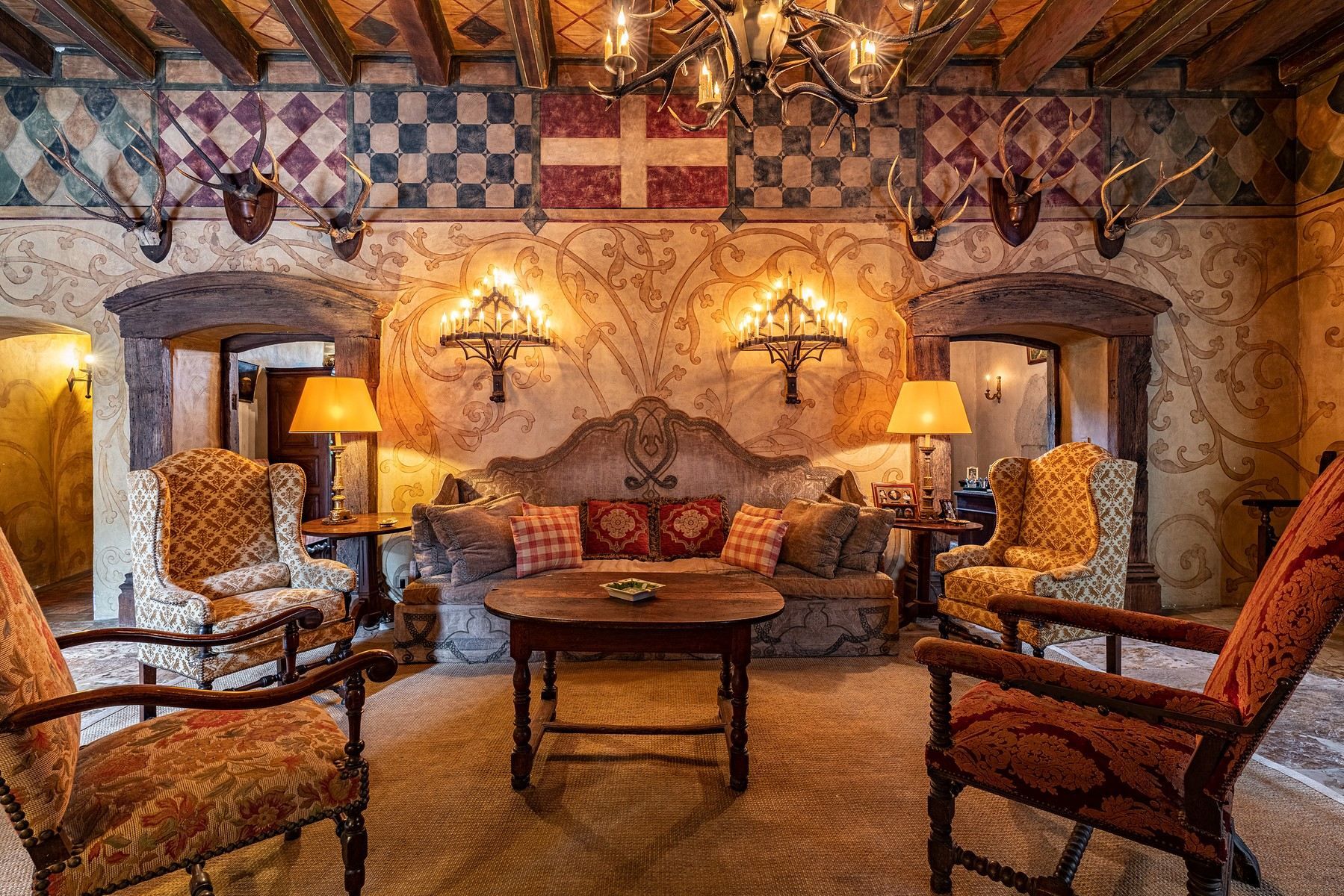 castle 15 Rooms for sale on USINENS (74910)