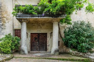 Château · Usinens