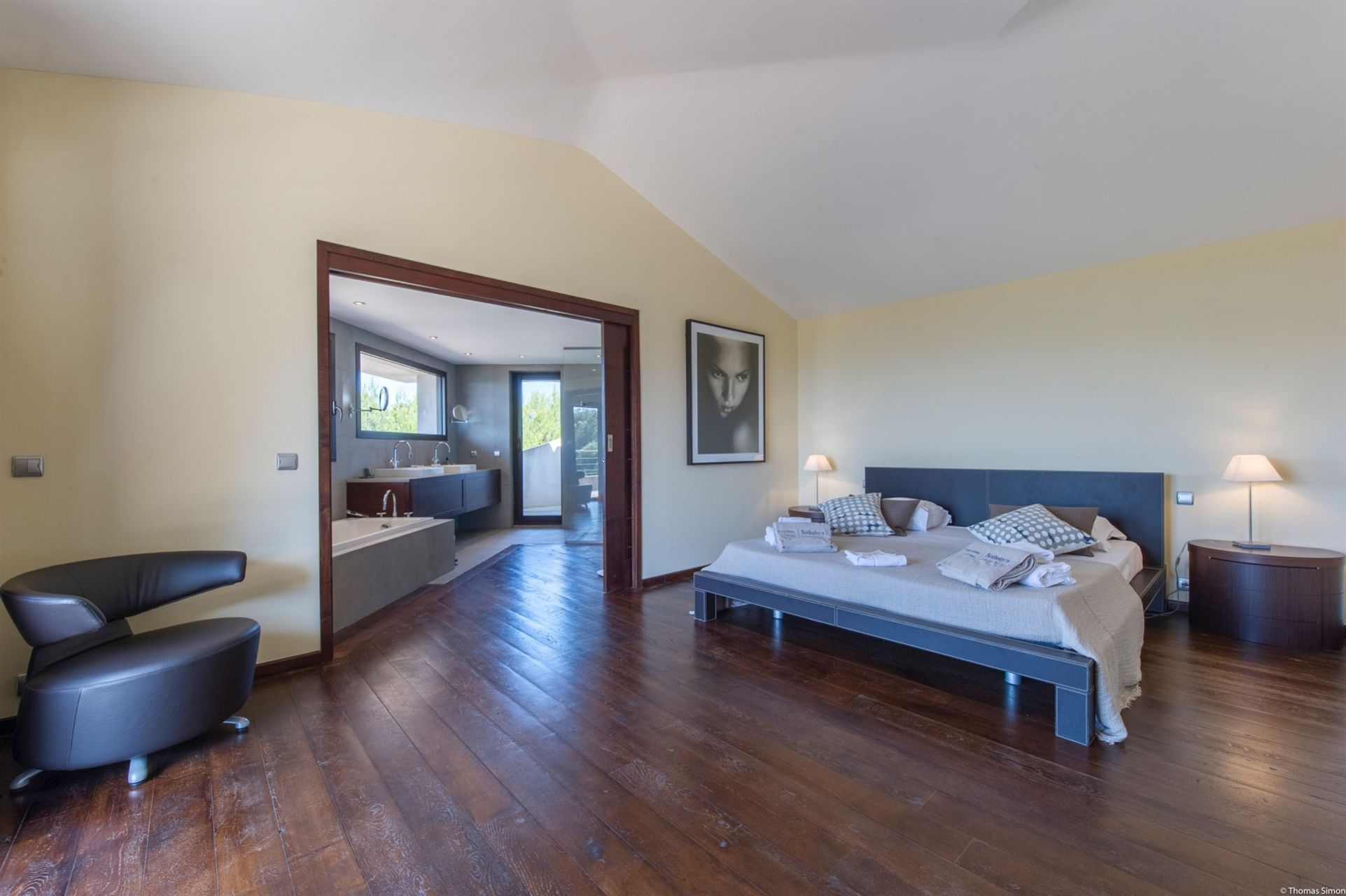 villa de luxe 10 Pièces en location saisonnière sur PORTO VECCHIO (20137)