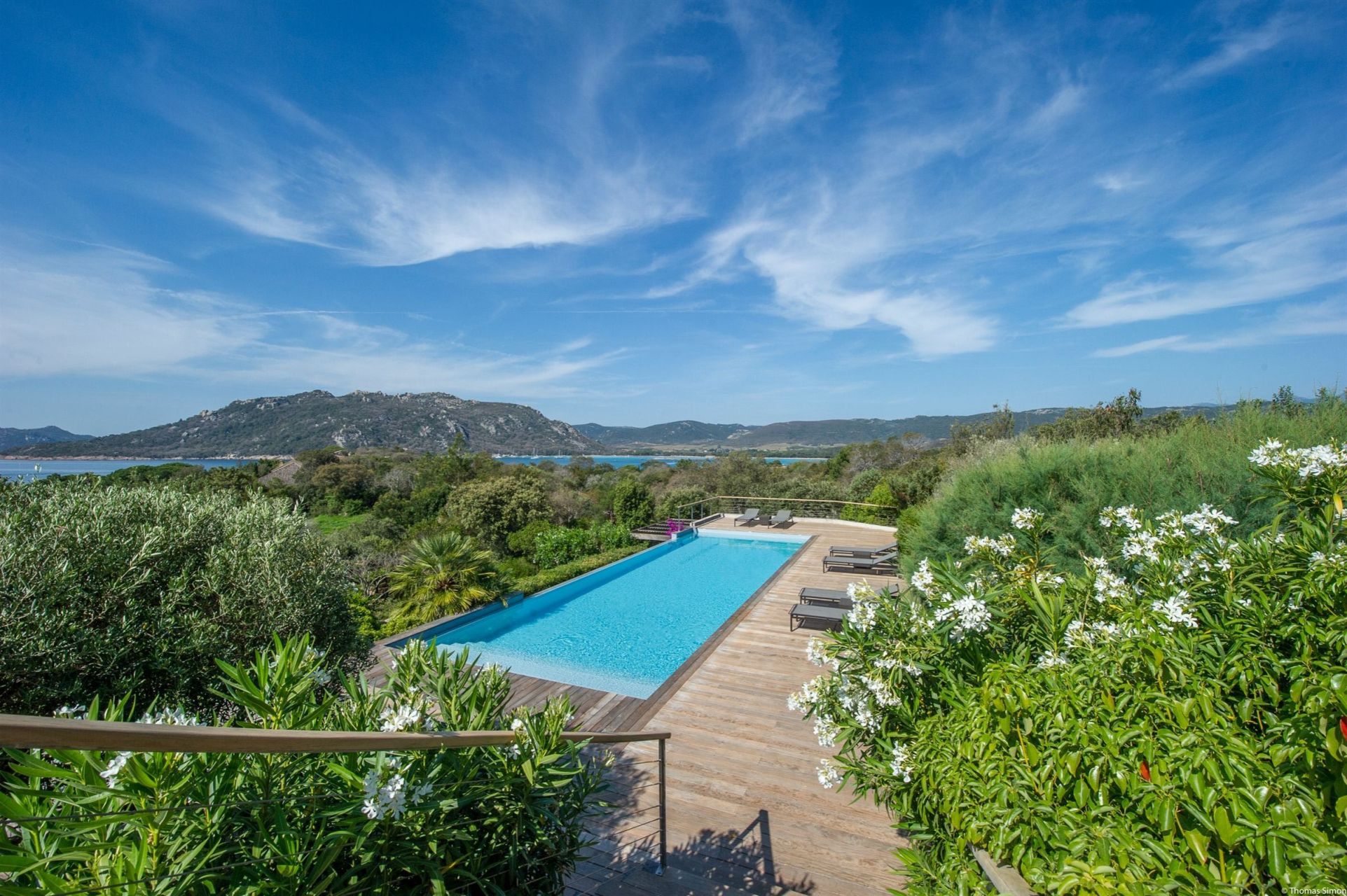 villa de luxe 10 Pièces en location saisonnière sur PORTO VECCHIO (20137)