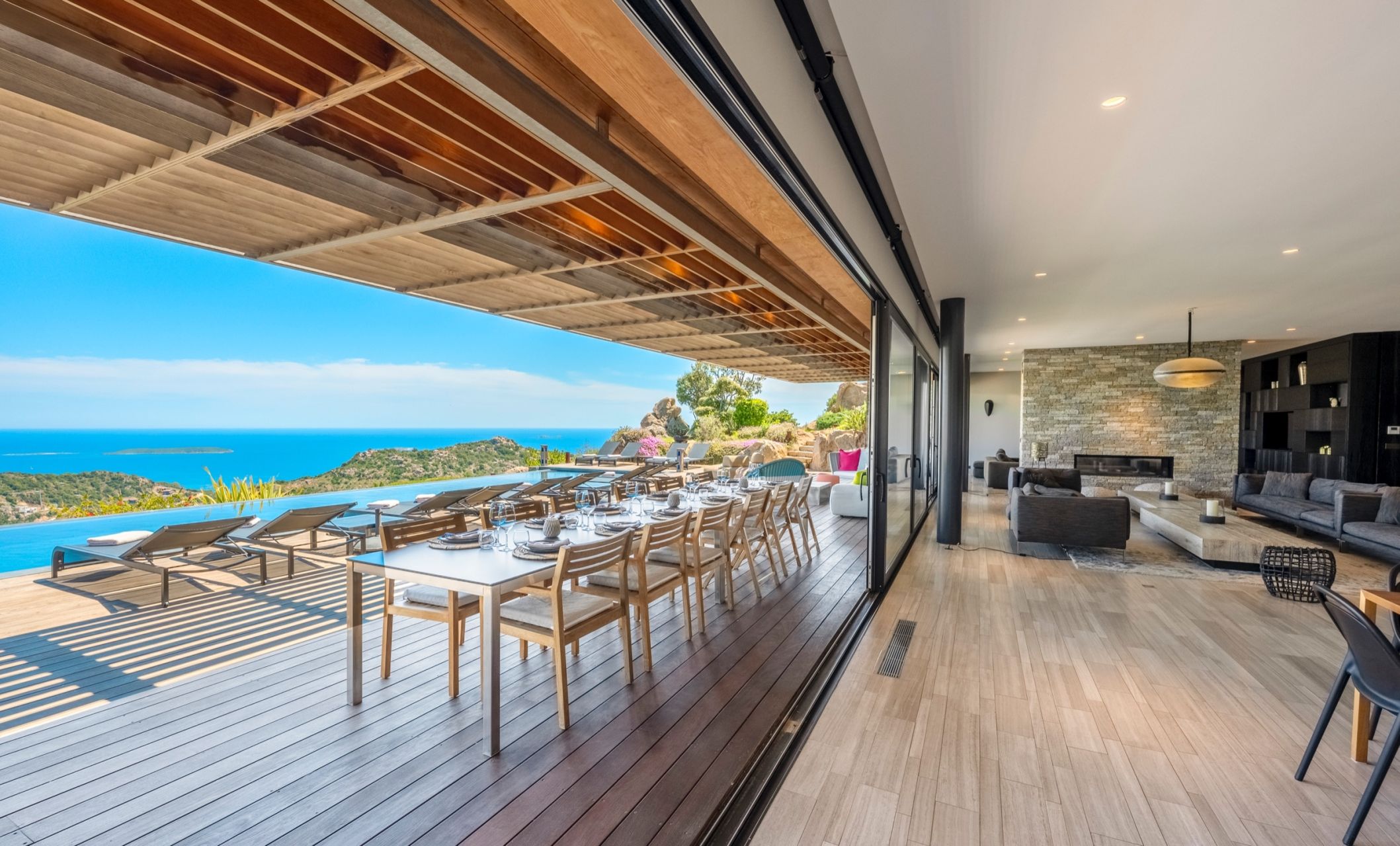 villa de luxe 8 Pièces en location saisonnière sur PORTO VECCHIO (20137)