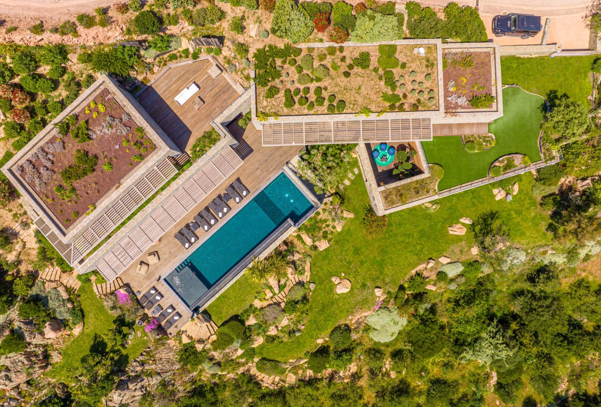 villa de luxe 8 Pièces en location saisonnière sur PORTO VECCHIO (20137)