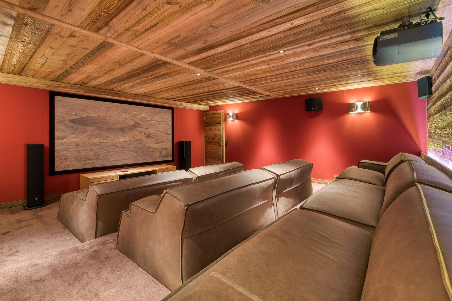 luxury chalet 10 Rooms for seasonal rent on MEGEVE (74120)