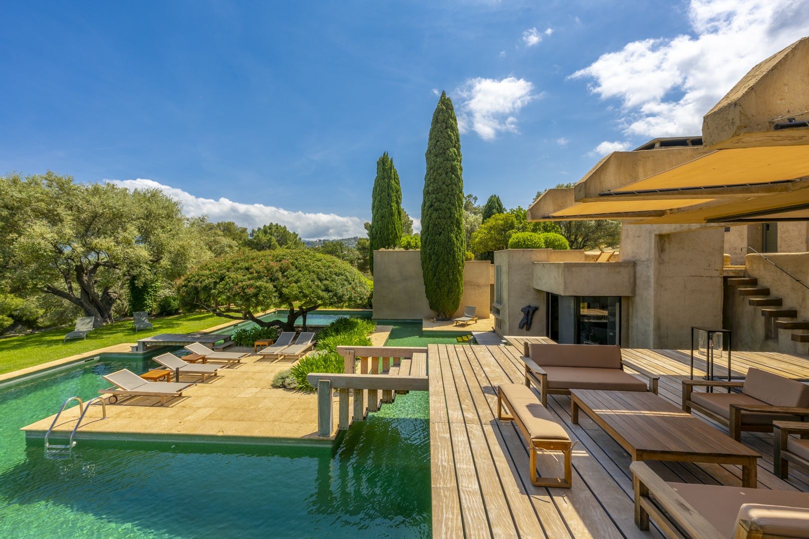 propriété de luxe 10 Pièces en location saisonnière sur ST FLORENT (20217)
