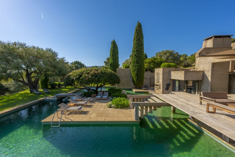 luxury property 10 Rooms for seasonal rent on ST FLORENT (20217)