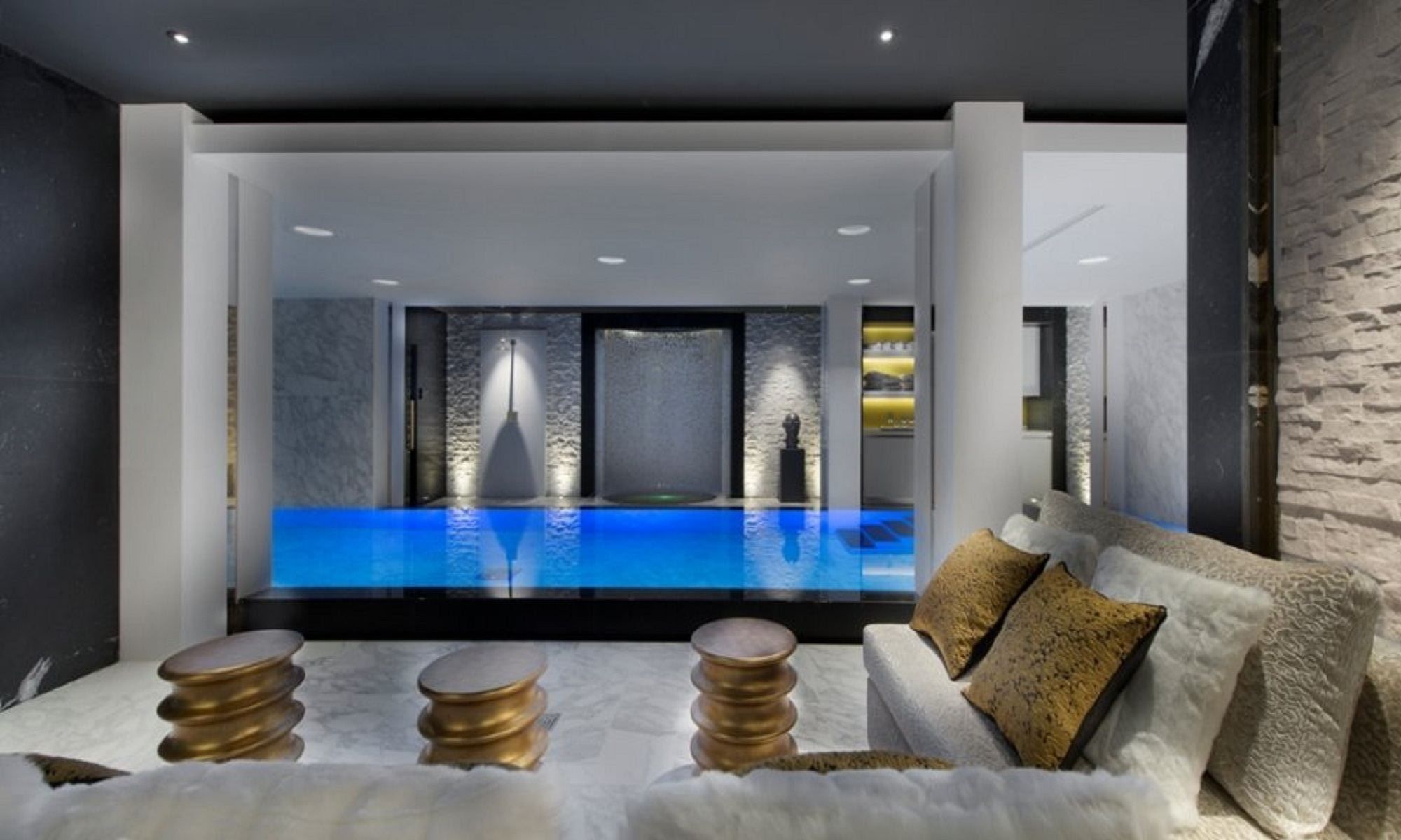 chalet de luxe 7 Pièces en location saisonnière sur COURCHEVEL (73120)