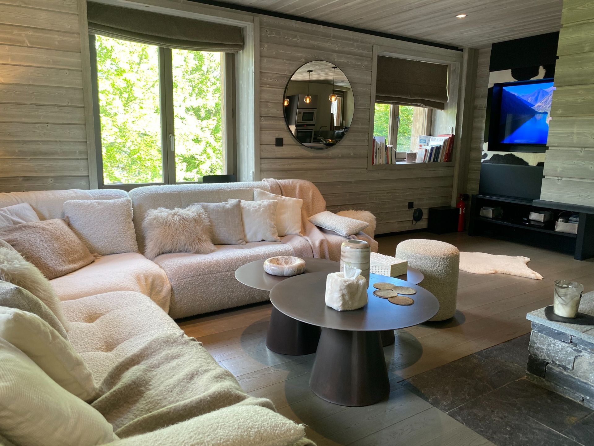 luxury chalet 7 Rooms for seasonal rent on MEGEVE (74120)