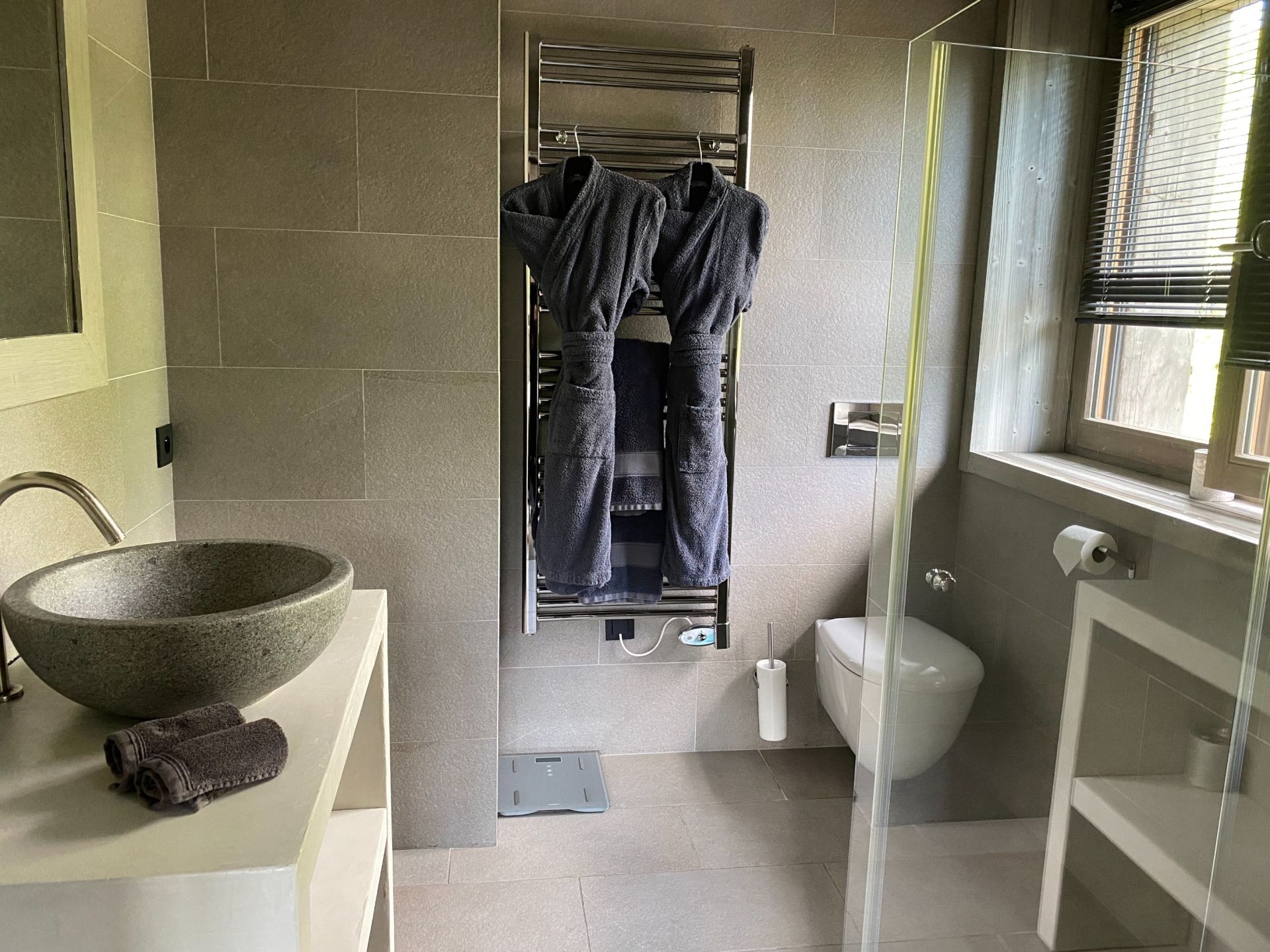 luxury chalet 7 Rooms for seasonal rent on MEGEVE (74120)