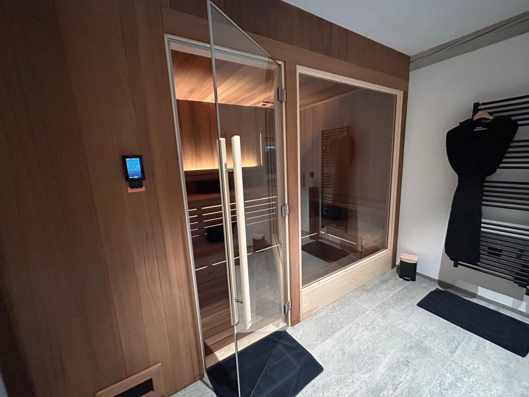 luxury chalet 7 Rooms for seasonal rent on MEGEVE (74120)