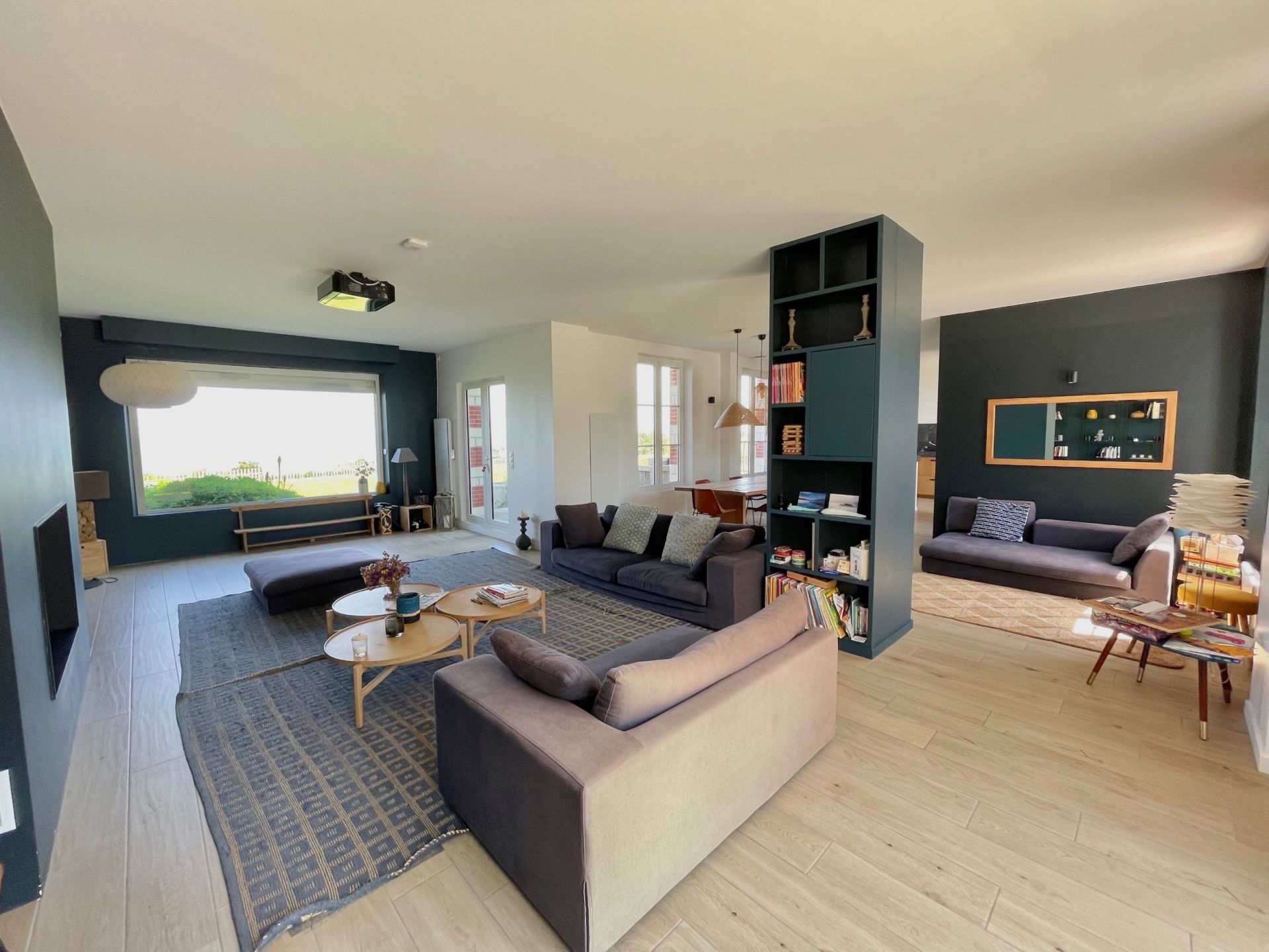 luxury house 13 Rooms for seasonal rent on MERVILLE FRANCEVILLE PLAGE (14810)