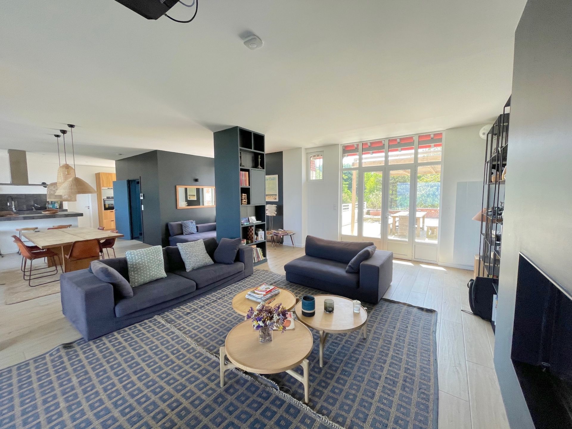 luxury house 13 Rooms for seasonal rent on MERVILLE FRANCEVILLE PLAGE (14810)