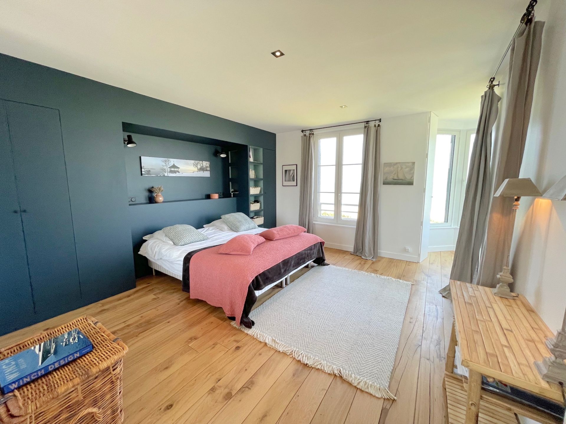 luxury house 13 Rooms for seasonal rent on MERVILLE FRANCEVILLE PLAGE (14810)
