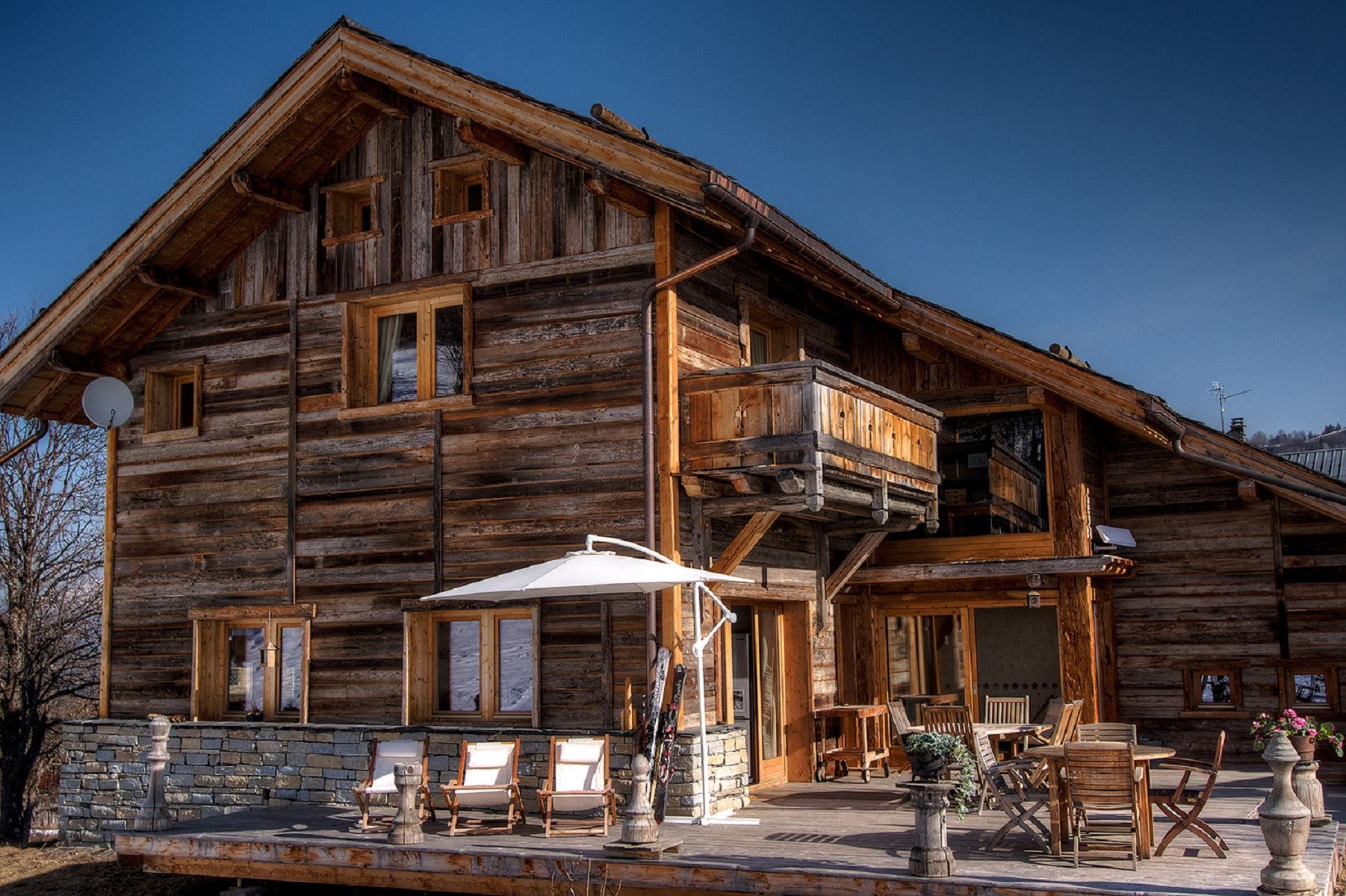 chalet de luxe 7 Pièces en location saisonnière sur MERIBEL LES ALLUES (73550)