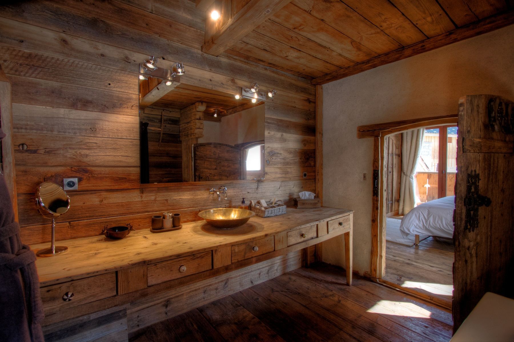 chalet de luxe 7 Pièces en location saisonnière sur MERIBEL LES ALLUES (73550)