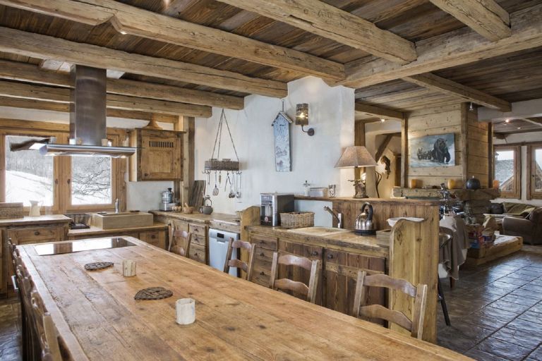 chalet de luxe 7 Pièces en location saisonnière sur MERIBEL LES ALLUES (73550)