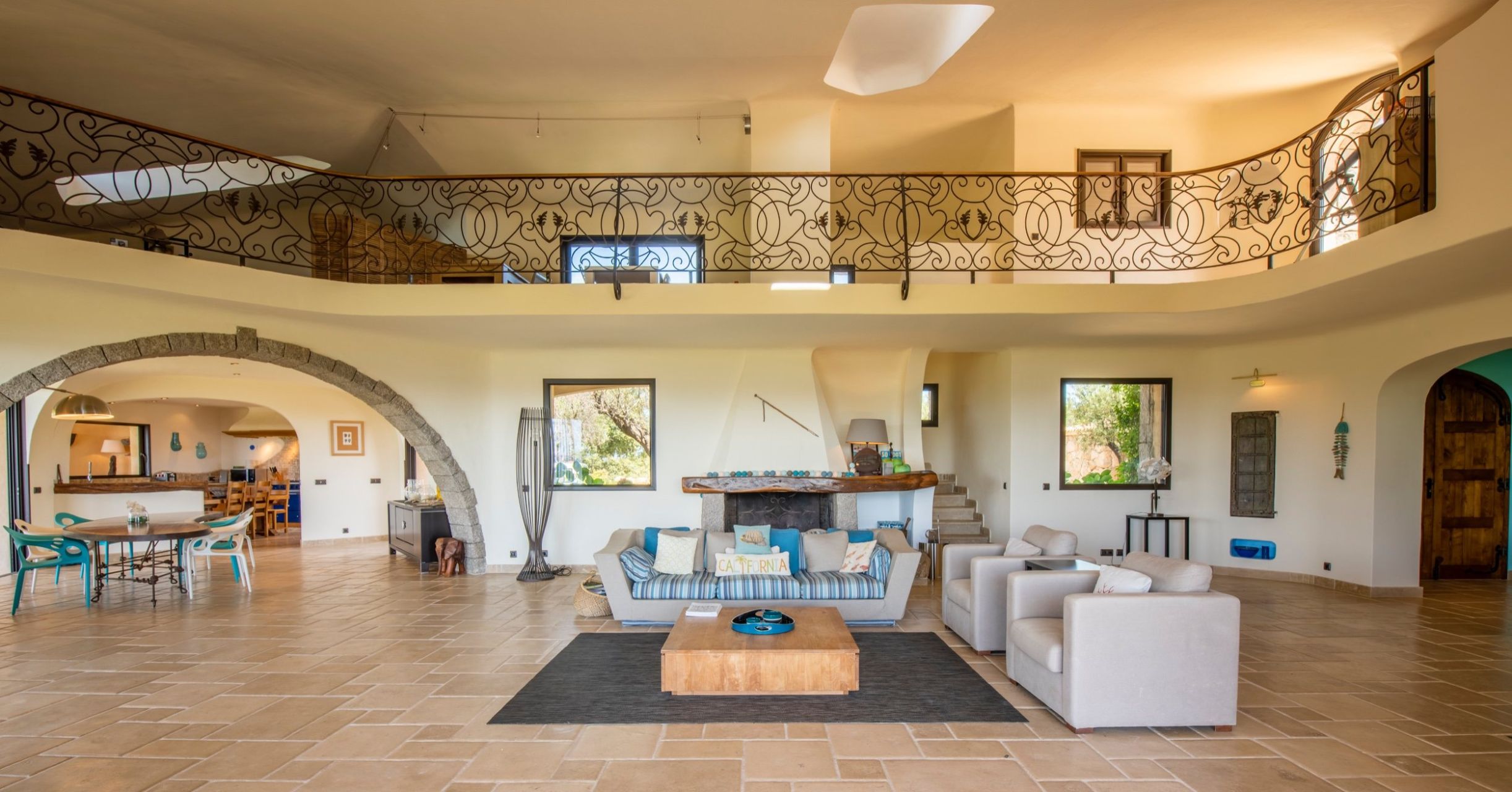 villa de luxe 8 Pièces en location saisonnière sur STE LUCIE DE PORTO VECCHIO (20144)
