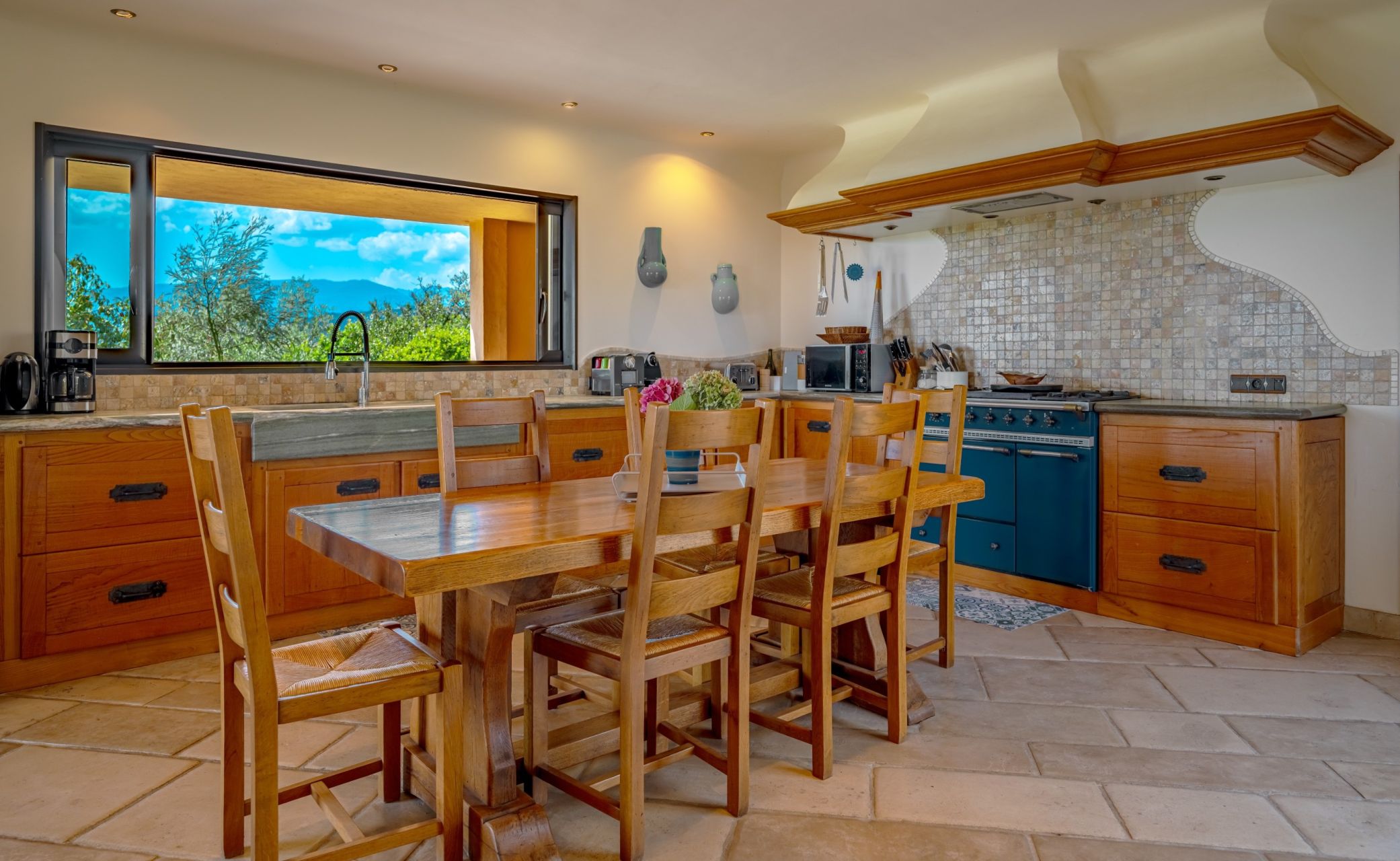 villa de luxe 8 Pièces en location saisonnière sur STE LUCIE DE PORTO VECCHIO (20144)