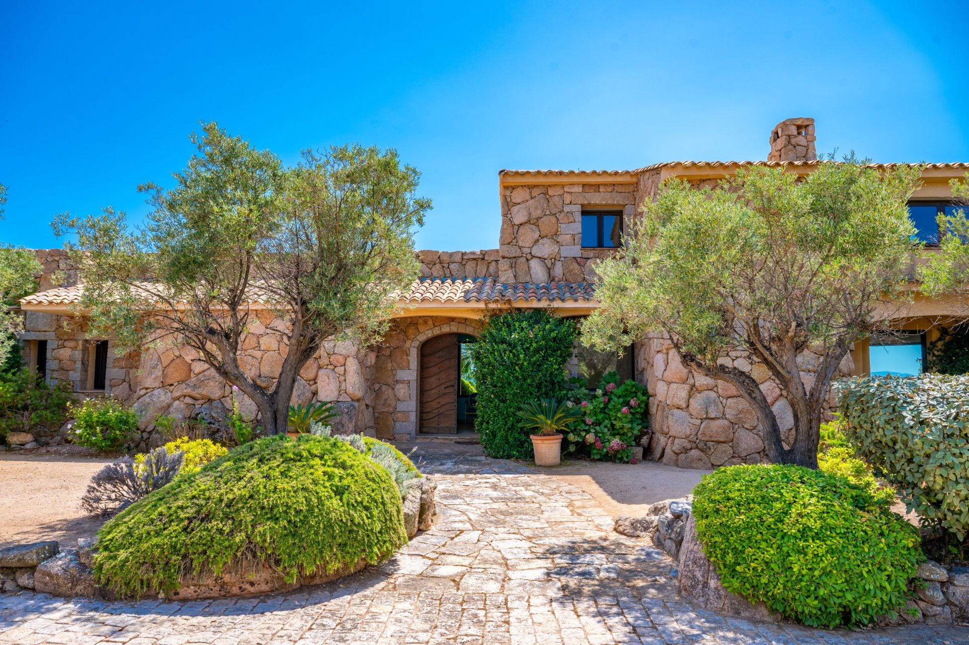 villa de luxe 8 Pièces en location saisonnière sur STE LUCIE DE PORTO VECCHIO (20144)