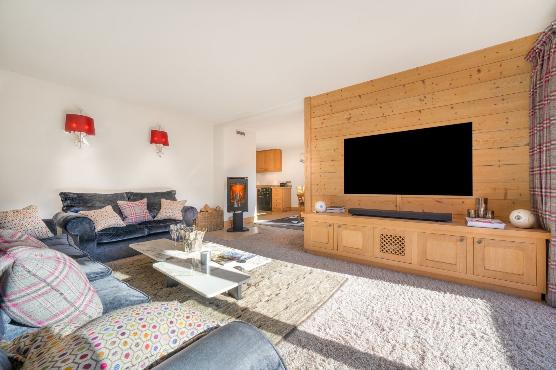 luxury apartment 5 Rooms for seasonal rent on MERIBEL LES ALLUES (73550)