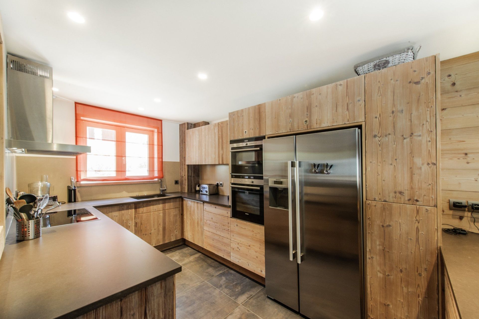 chalet de luxe 7 Pièces en location saisonnière sur MERIBEL LES ALLUES (73550)