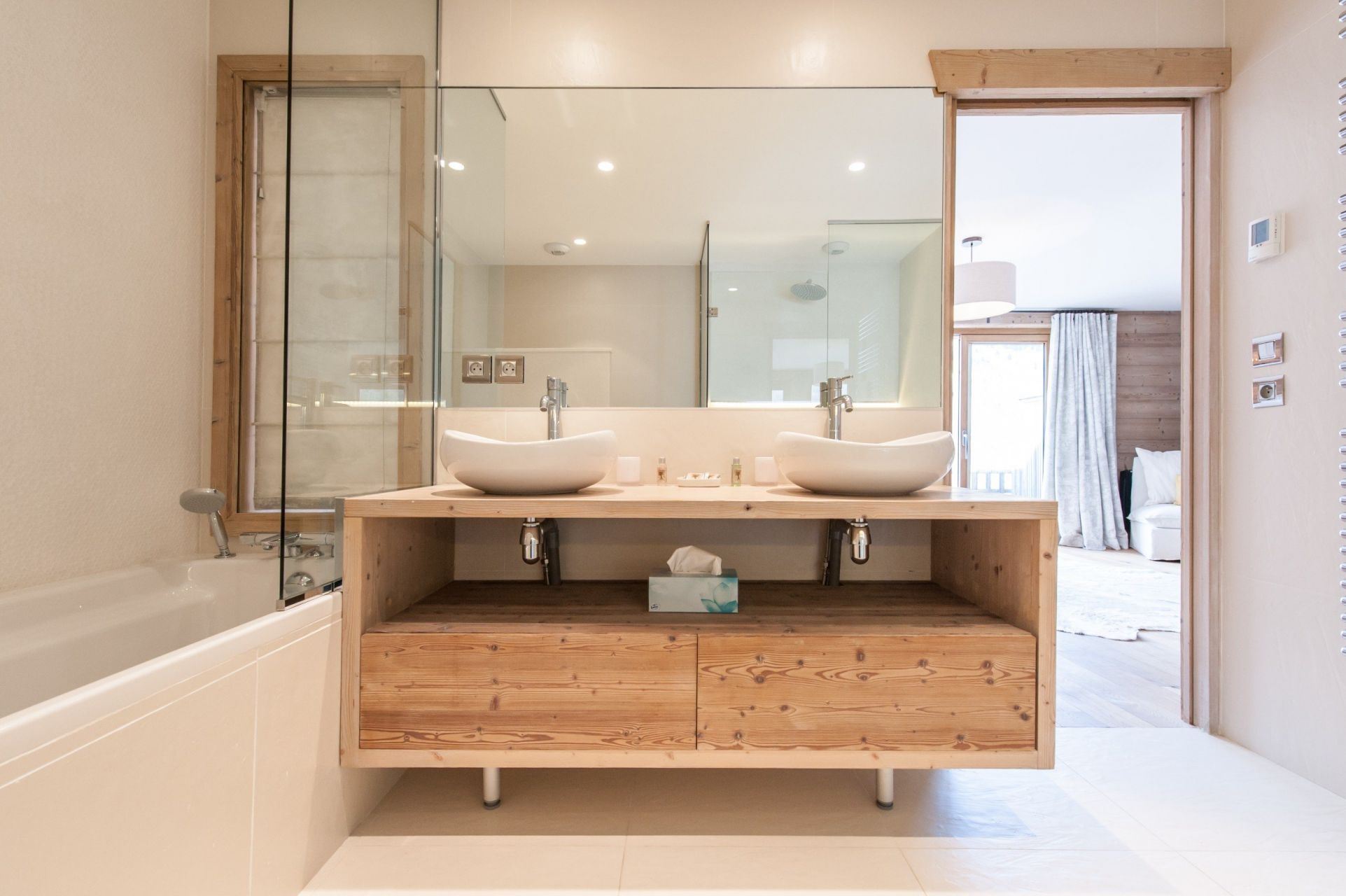 chalet de luxe 7 Pièces en location saisonnière sur MERIBEL LES ALLUES (73550)