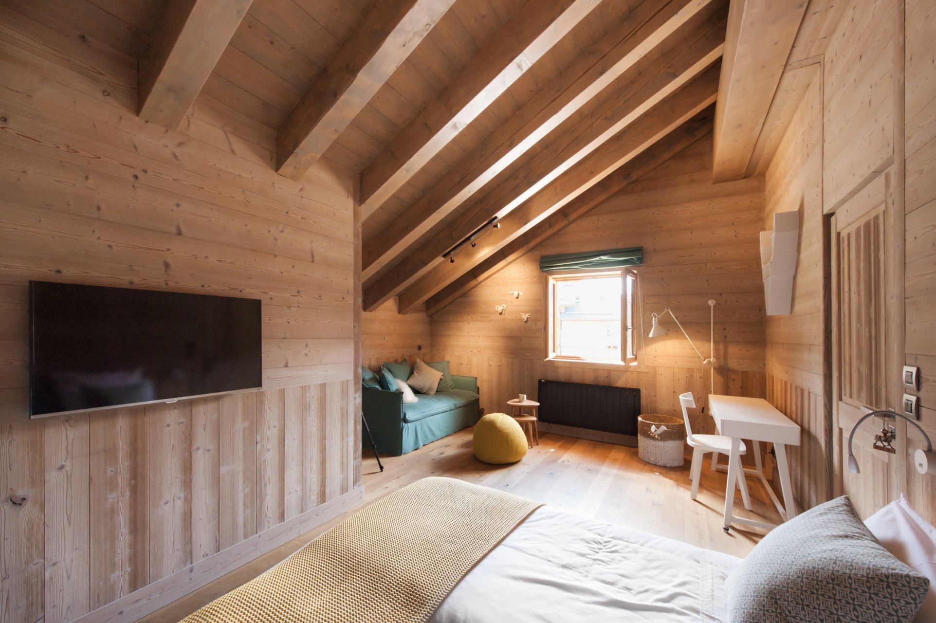 chalet de luxe 7 Pièces en location saisonnière sur MERIBEL LES ALLUES (73550)