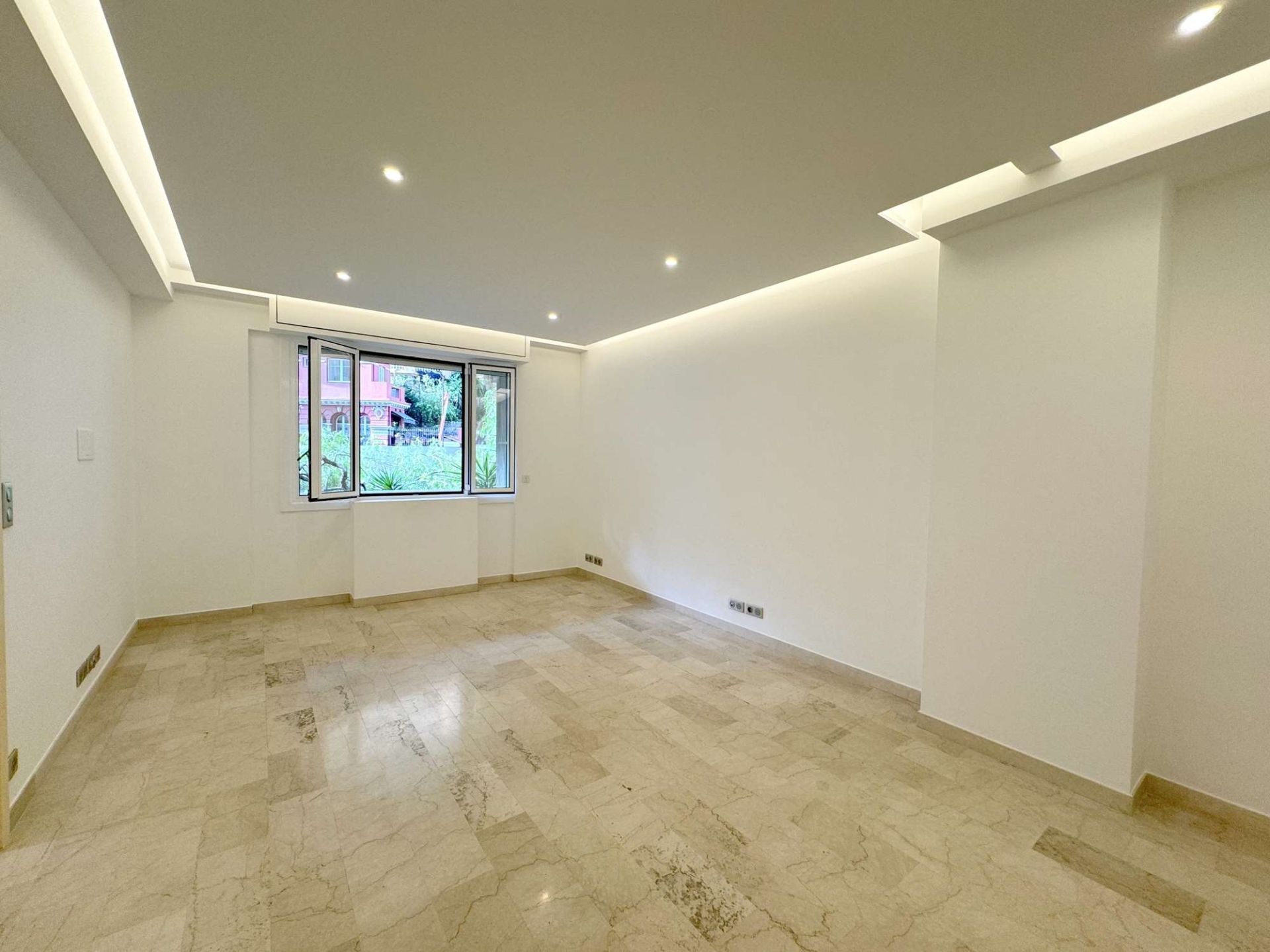 luxury apartment 2 Rooms for sale on MONACO (98000)